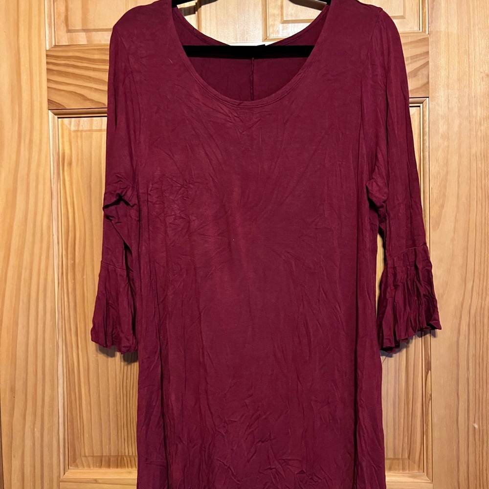 Chic Burgundy  Tunic Top with Vibrant Style Size 1X